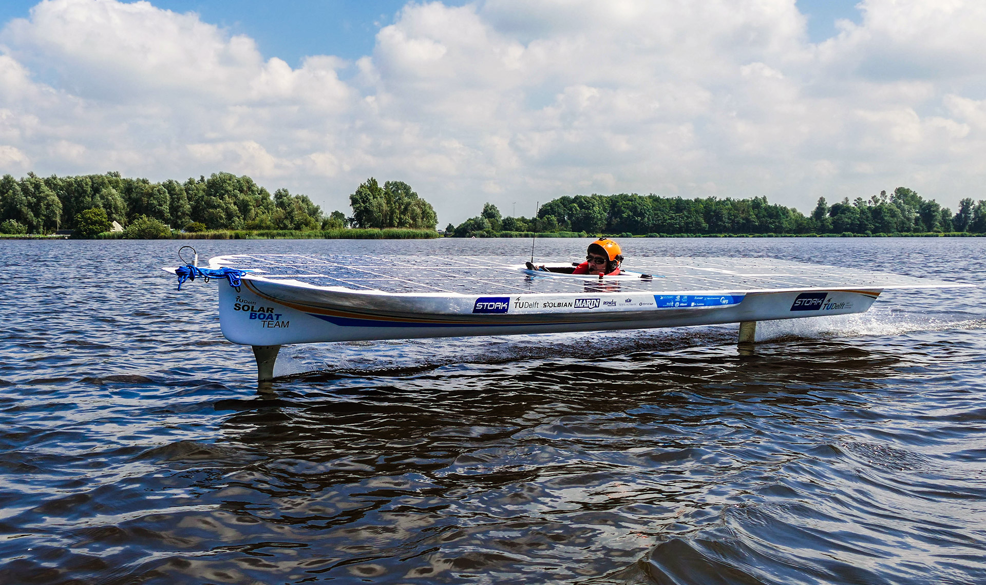2016 solar boat